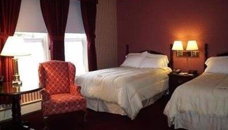 Salón - INN AT SARATOGA. THE