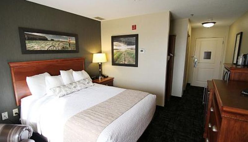 Quarto - C'mon Inn Grand Forks