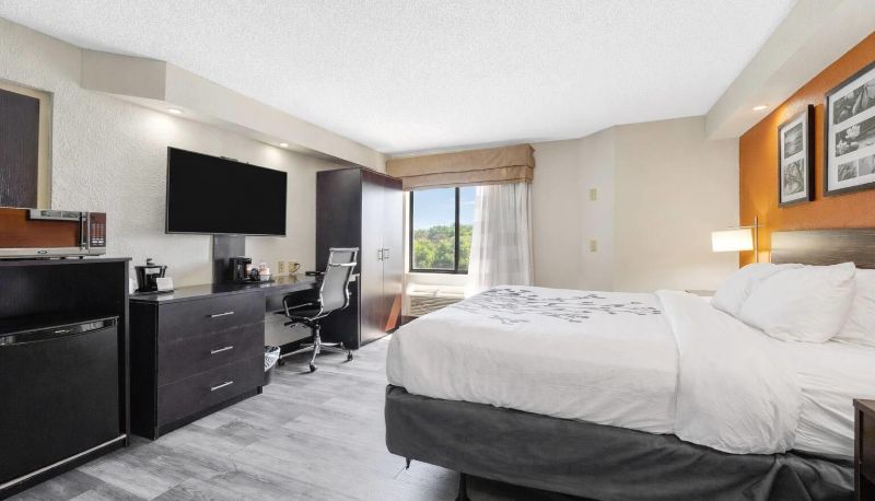 Camera - Wingate by Wyndham Leesburg Florida