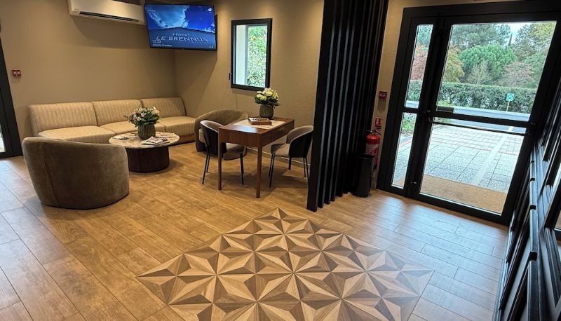 Resepsiyon - Hotel Restaurant Le Brennus (Logis Hotel)