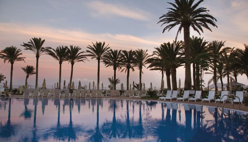 Pool - Hotel Riu Palace Tres Islas