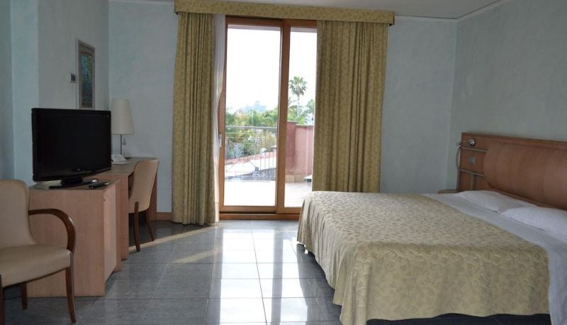 Triple room - MARINA PALACE HOTEL - ACI CASTELLO
