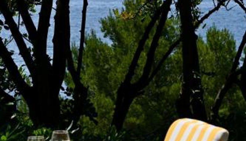 レストラン内の朝食ルーム - Hôtel Le Provençal - Bord de Mer