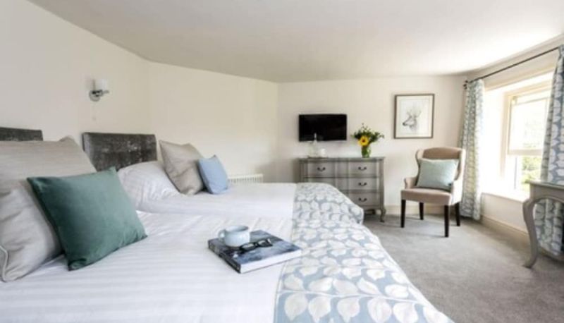 Camera standard - Mill End Hotel