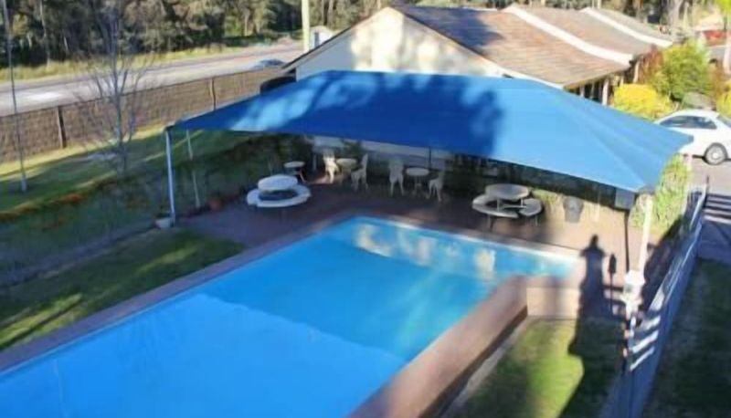 Pool - Molly Morgan Motor Inn