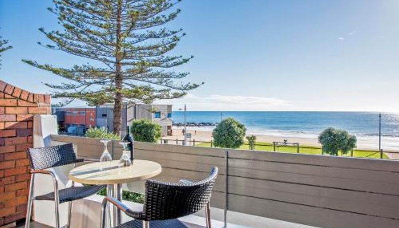Info - Beachfront Voyager Motor Inn