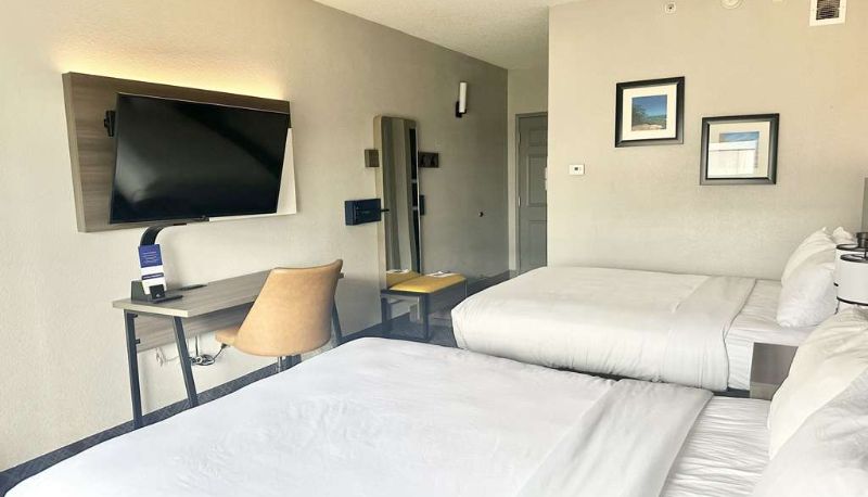 Zimmer - Comfort Inn & Suites Cartersville -  Emerson Lake Point