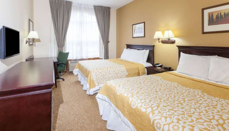 Zimmer - Days Inn & Suites by Wyndham Tucker/Northlake