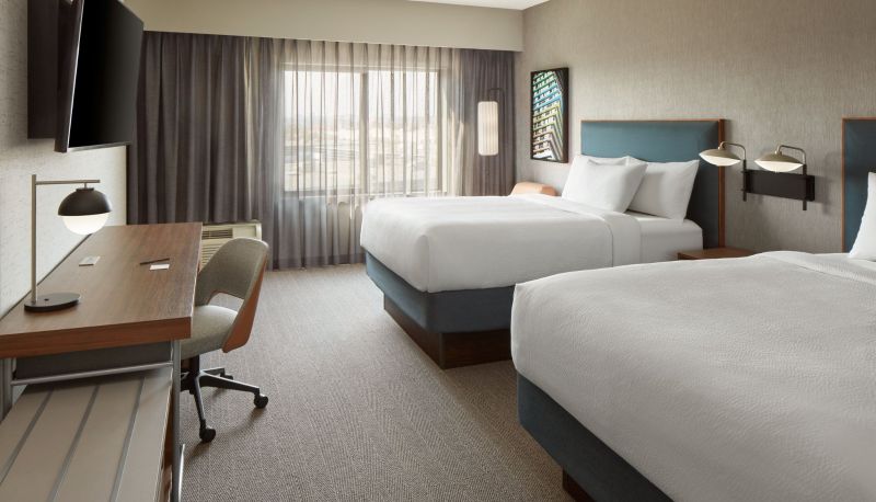 Room - Courtyard by Marriott Mississauga-Airport Corporate Centre West