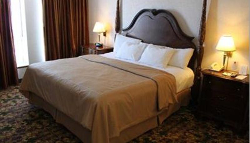 Oda - Crown Choice Inn & Suites Lakeview and Waterpark