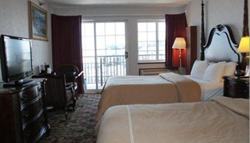 Süit - Crown Choice Inn & Suites Lakeview and Waterpark