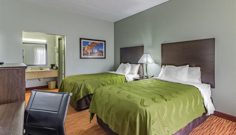 Room - Quality Inn Goodlettsville
