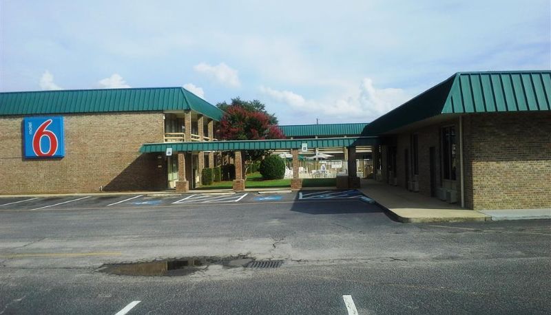 Außenansicht - MOTEL 6 CAYCE SC