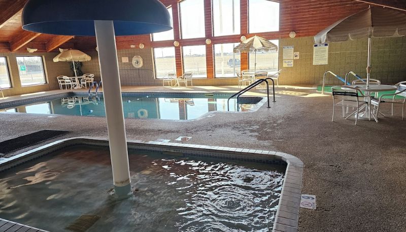 Piscina - Fossil Creek Hotel And Suites