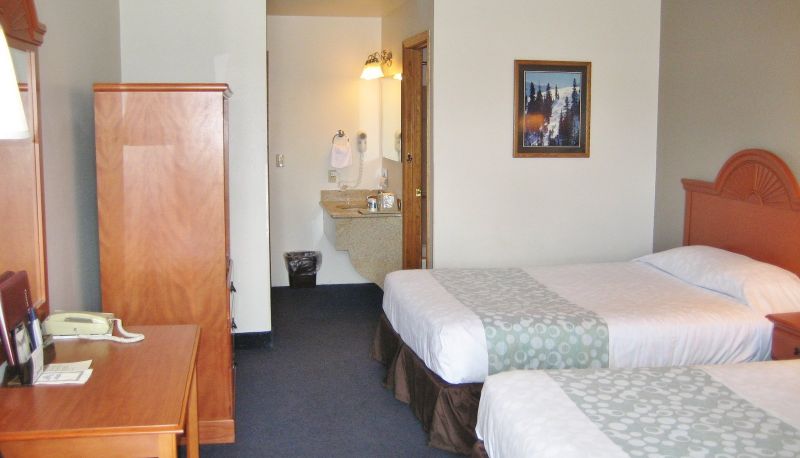 Zimmer - Americas Best Value Inn Burns