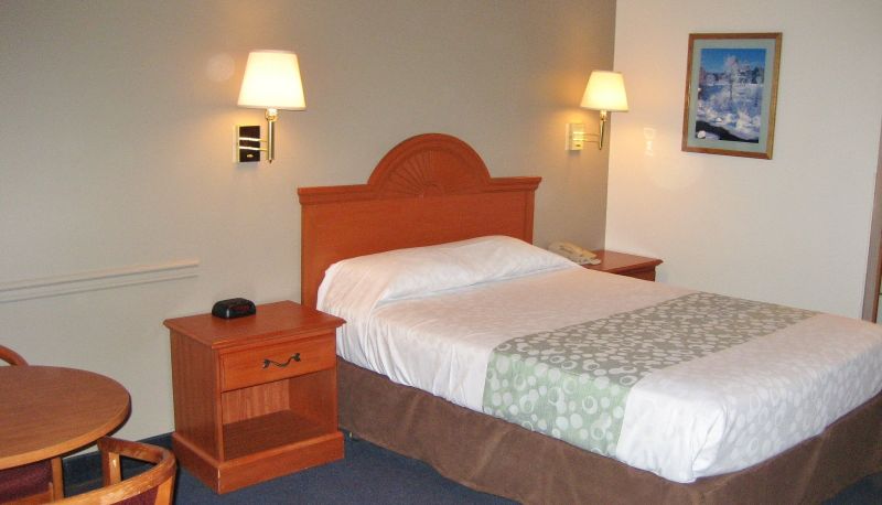 Habitación - Americas Best Value Inn Burns