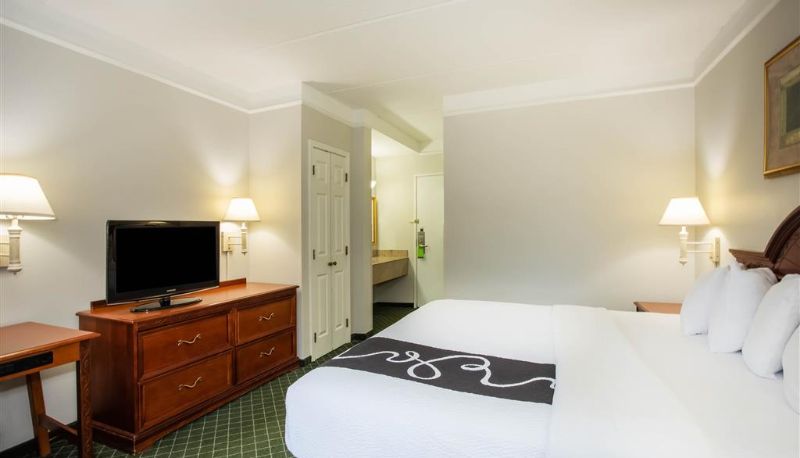 Camera - La Quinta Inn & Suites by Wyndham Melbourne Viera