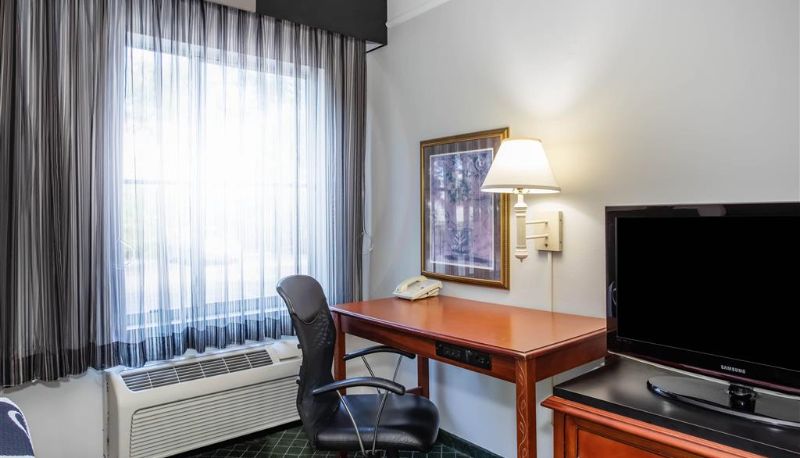 Zimmer - La Quinta Inn & Suites by Wyndham Melbourne Viera