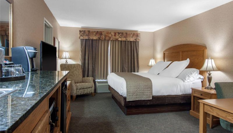 Suite - Norfolk Lodge & Suites an Ascend Collection Hotel