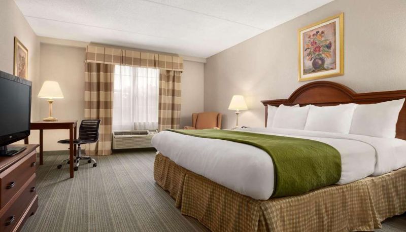 Camera - Country Inn & Suites by Radisson Charlotte University Place NC