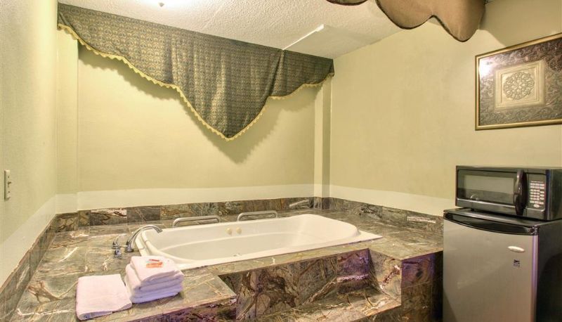 Zimmer - Econo Lodge Donalsonville