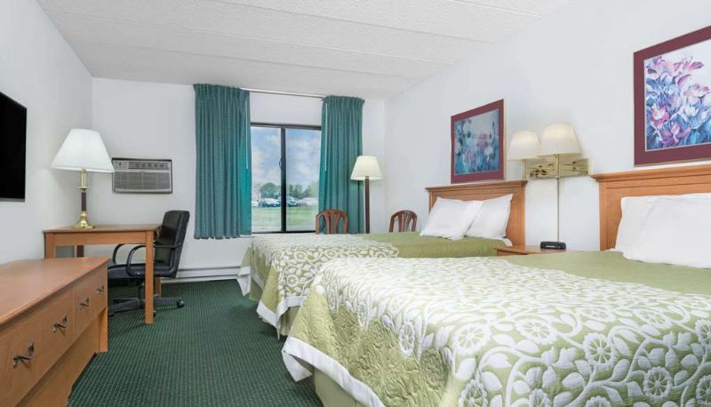 Zimmer - Days Inn by Wyndham St Cloud