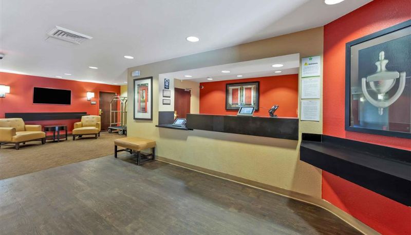 Hall - Extended Stay America - Los Angeles - Valencia