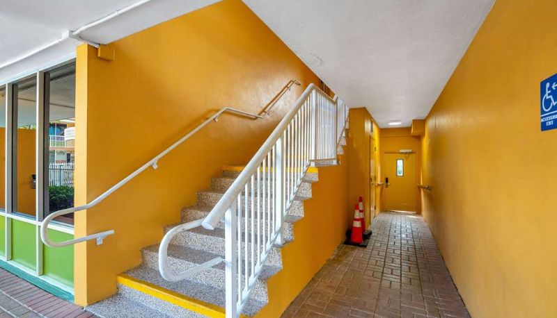 Widok wnętrza - Quality Inn & Suites Airport/Cruise Port Hollywood