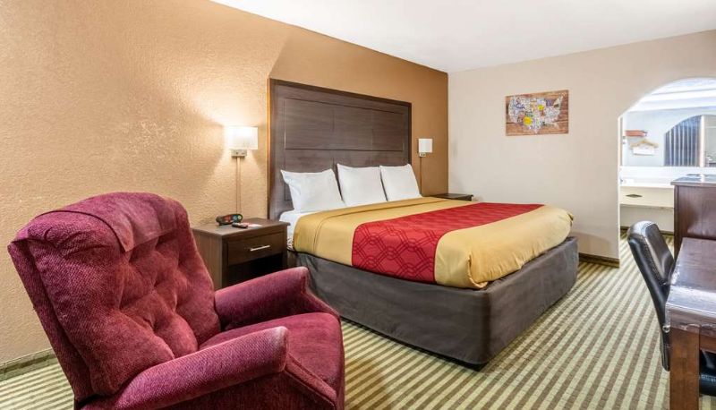 Zimmer - Econo Lodge Winfield