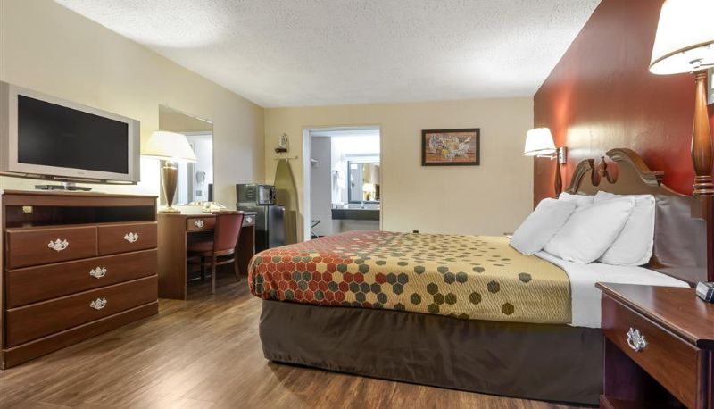 Habitación - Econo Lodge Cortland Downtown