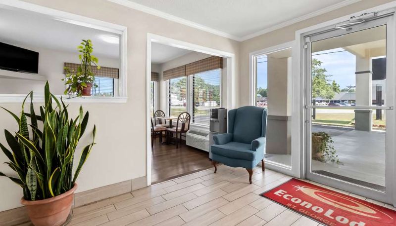 Hall - Econo Lodge St. George