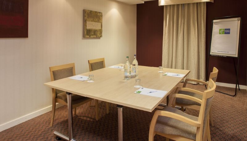 Sala riunioni - Holiday Inn Express LONDON - STANSTED AIRPORT by IHG