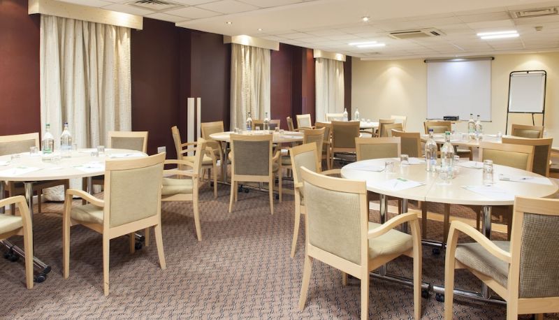 Sala riunioni - Holiday Inn Express LONDON - STANSTED AIRPORT by IHG