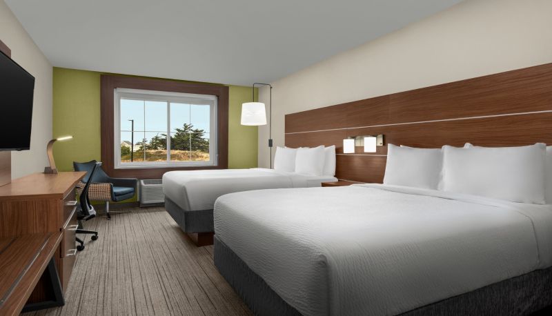Rum - Holiday Inn Express & Suites MARINA - MONTEREY BAY AREA by IHG