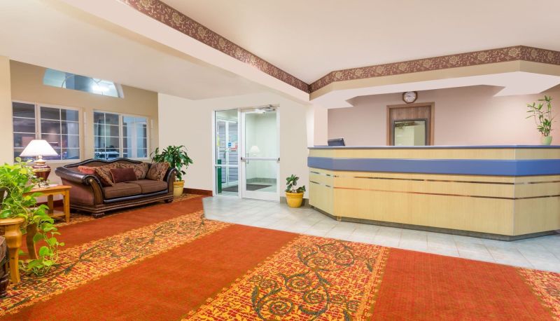 Lobby - Boarders Inn & Suites by Cobblestone Hotels - Brush