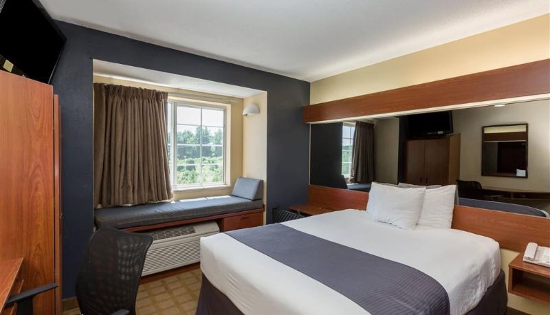 Zimmer - Microtel Inn & Suites by Wyndham Hillsborough