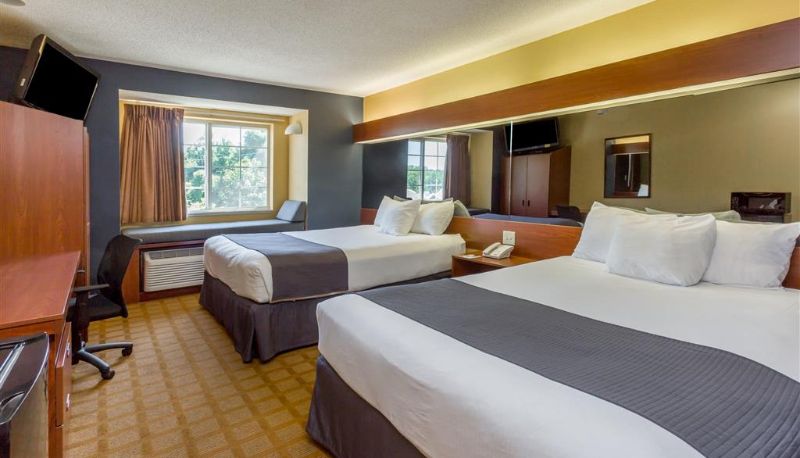 Camera - Microtel Inn & Suites by Wyndham Hillsborough
