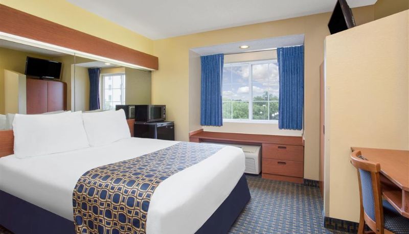 Camera - Microtel Inn & Suites by Wyndham Leesburg/Mt Dora