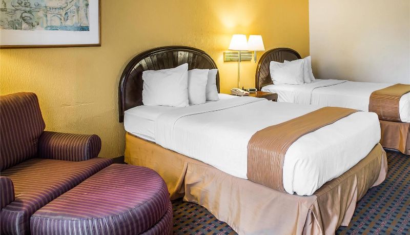 Pokój - Rodeway Inn & Suites Carrollton
