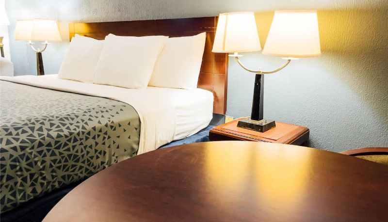 Zimmer - Rodeway Inn & Suites Carrollton