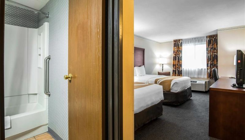Camera - Quality Inn Cortland - University Area