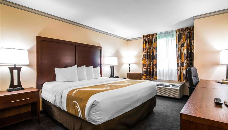 Camera - Quality Inn Cortland - University Area