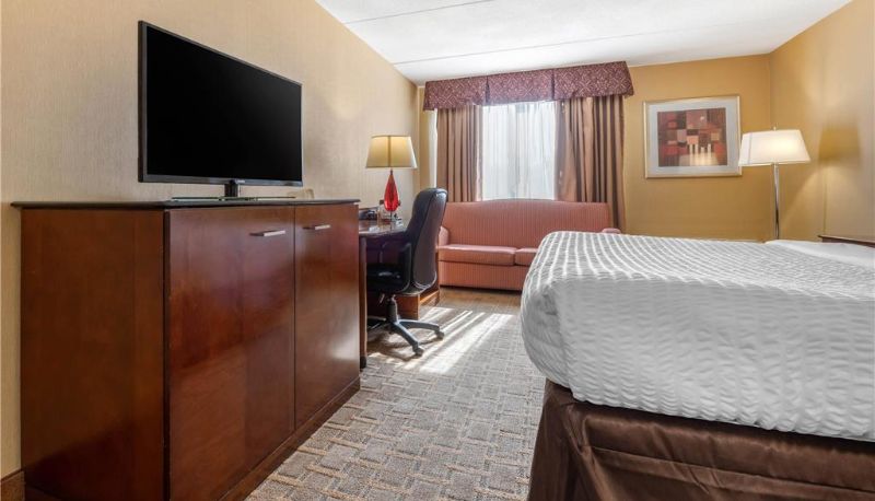 Zimmer - Clarion Hotel Conference Center on Lake Erie