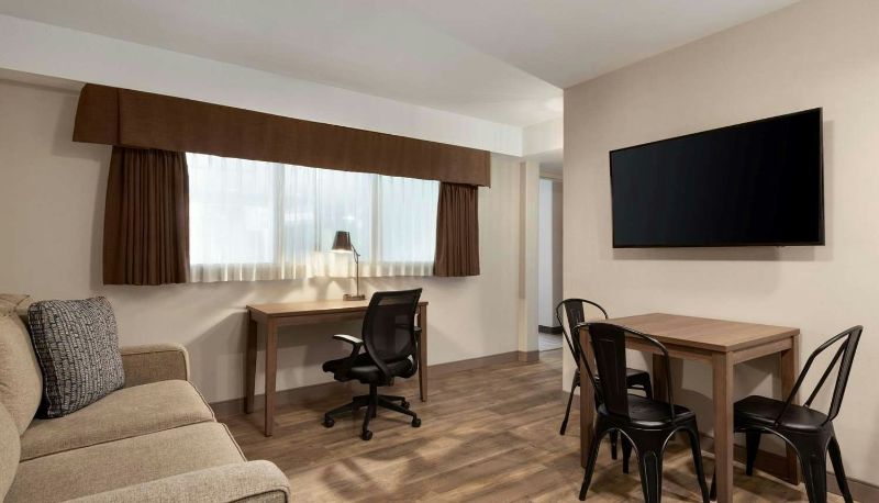 Oda - Canalta Hotel Airdrie