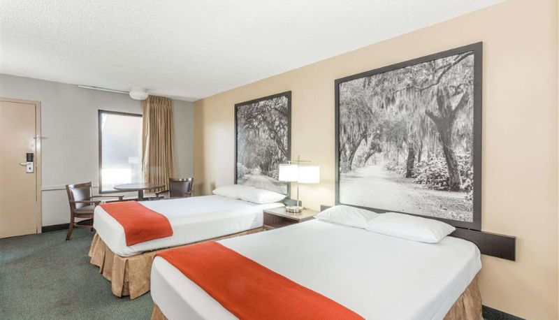 Suite - Super 8 by Wyndham Adel GA I-75