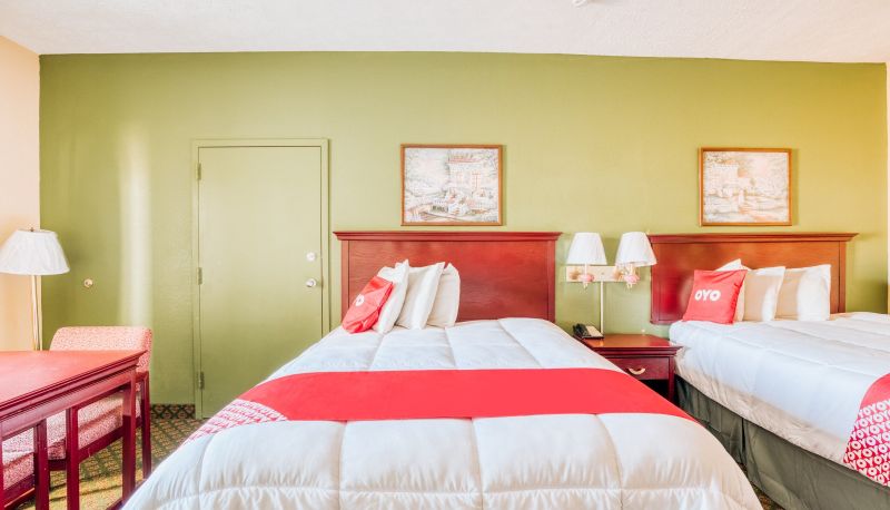 Room - OYO Hotel Grenada West