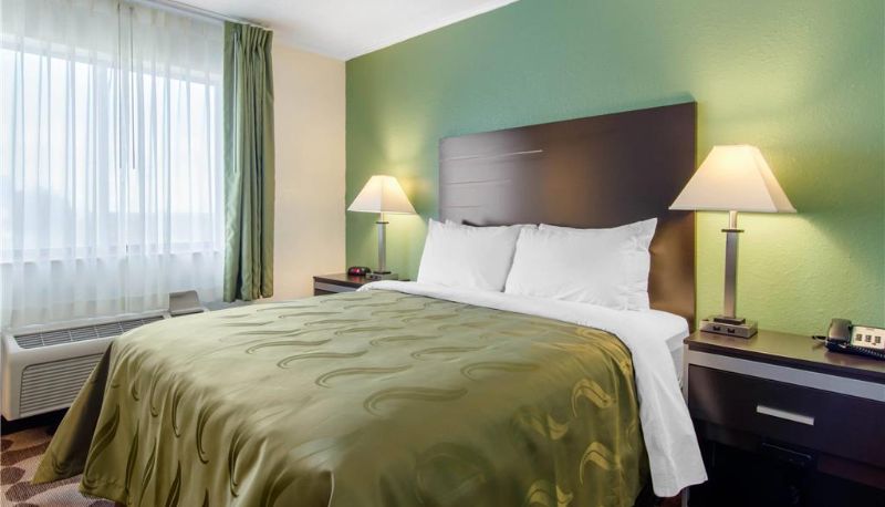 Zimmer - Quality Inn Russell