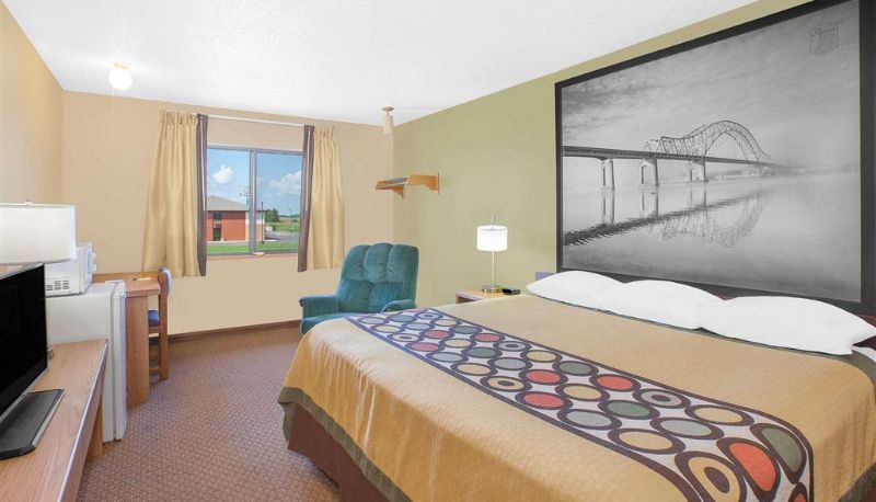 Camera - Super 8 by Wyndham Mt Pleasant