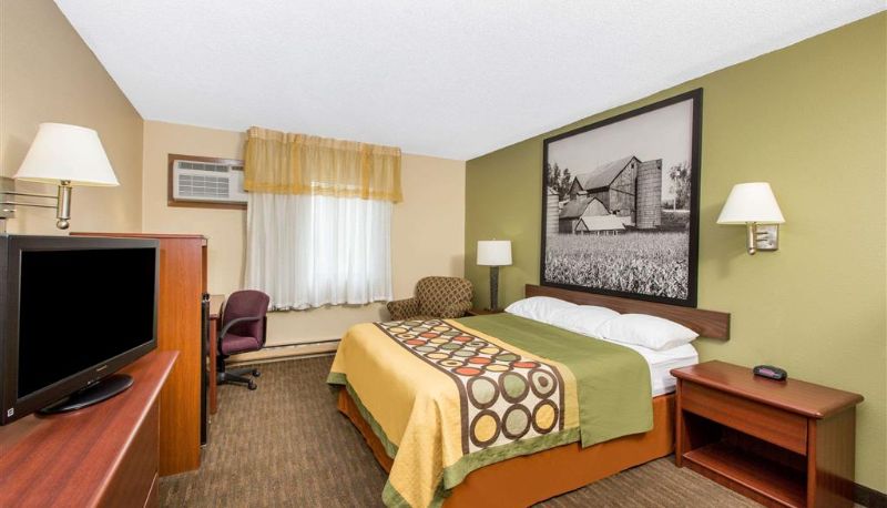 Zimmer - Super 8 by Wyndham Fairmont