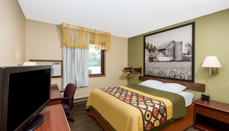 Zimmer - Super 8 by Wyndham Fairmont